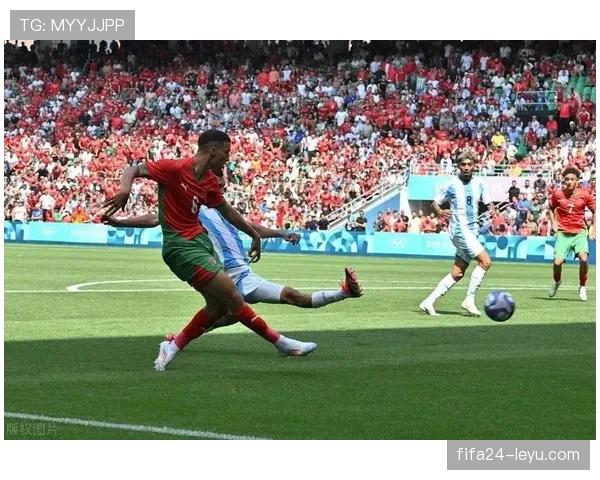 斯卡洛尼率阿根廷队强势突破，精彩表现引爆球迷热议